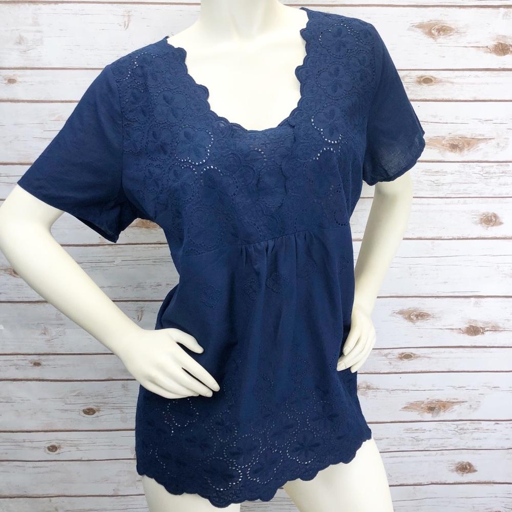 Skies Are Blue Navy top